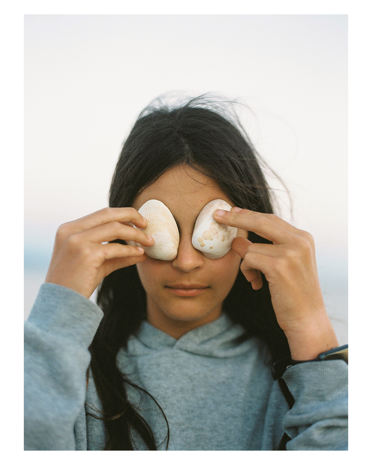 Yoann @yooyye is a film photographer from France. Images shot on #portra800, #portra400, #ektar and #portra160.
"My name is Yoann Buetas, I live in the south of France and I fell into photography about ten years ago.
Since then, this passion has been with me every day. It has become an obsession. I feel that I have found in this art a means of expression to express my sensitivity. It has also become a kind of therapy that helps me contain my anxiety.
Today, my devices never leave me. I observe my environment a lot and I like to give the ordinary and my daily life a theatrical dimension. In my familiar spaces, transformed into sets, my loved ones become the protagonists of my intimate stories." - Yoann