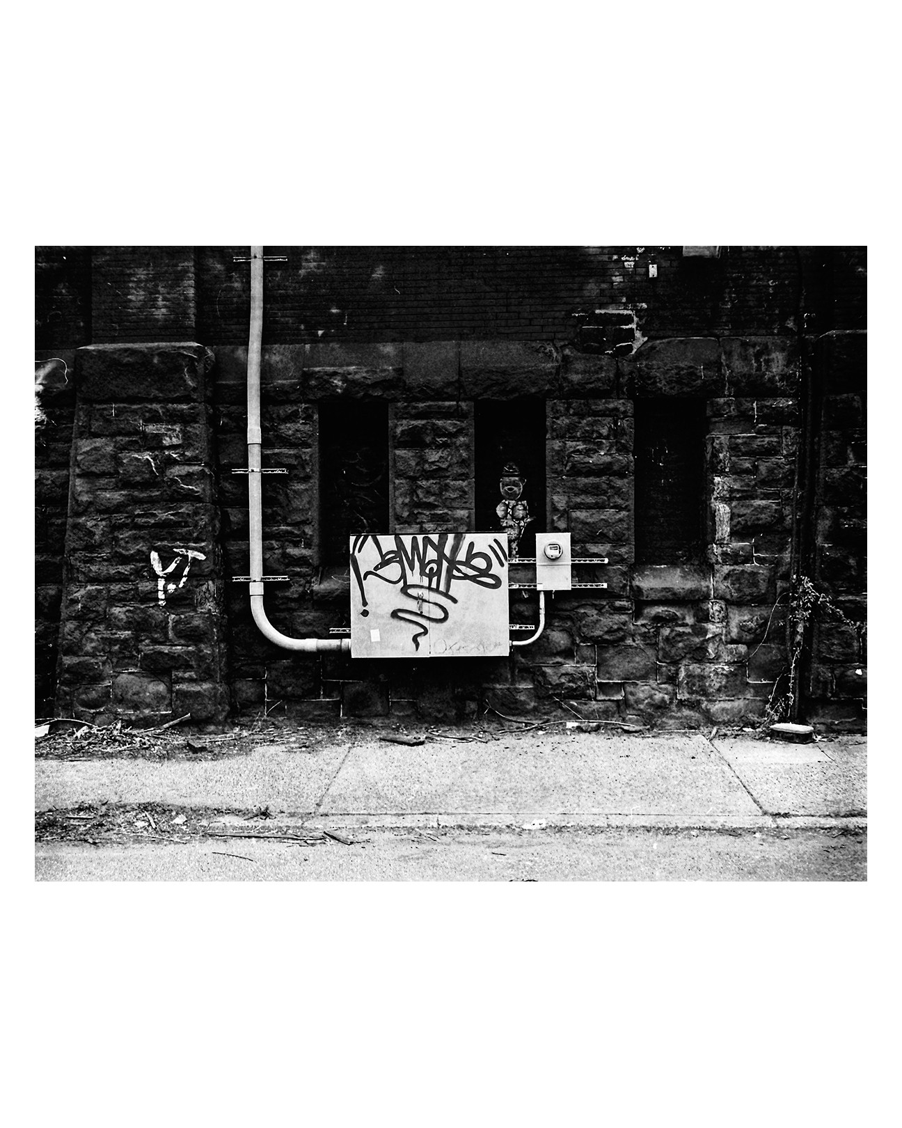 Terrence Jay Grant @terrencejaygrant is a film photographer from Philadelphia. Images shot on #TMAX400.

"I'm Philadelphia-based photographer with a keen eye for capturing the essence of urban life. Through my lens, I documents the raw energy, everyday moments, and vibrant culture of the city. Whether it's the hustle of the streets, the quiet beauty of hidden alleyways, or the people who give Philly its soul, My work tells compelling visual stories that bring the city to life." -Terrence