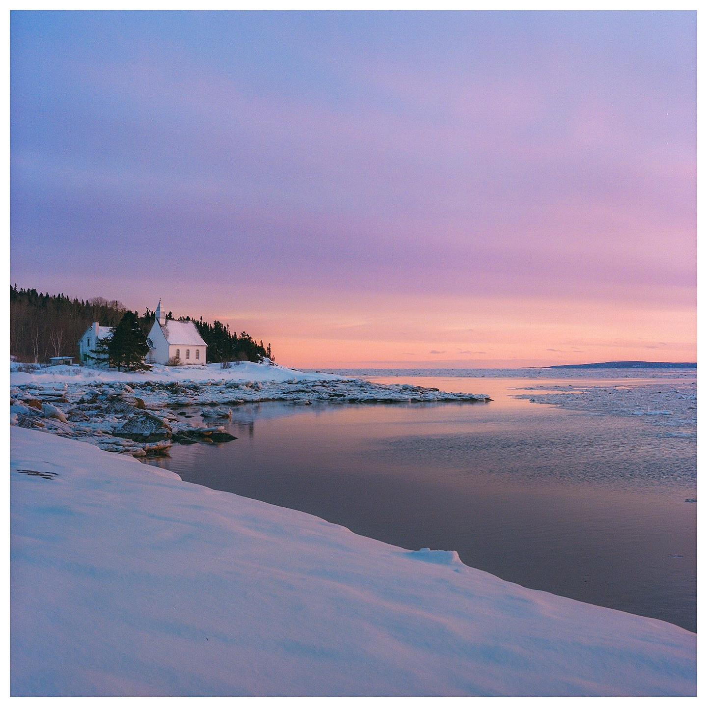⠀⁠
📸: @filmontoast⁠
🎞: Kodak #Portra400⁠
⠀⁠
#KodakFilm⁣⁠
#KodakProfessional⁠
⠀⁠
“To me shooting on film gives me the feeling that I am actually creating the image rather than just taking it. I use to shoot a lot on digital but switched over to film never looked back. I love using Portra 400 as to me, its the holy grail of color film and gives me those soft true colors we all love about film.”