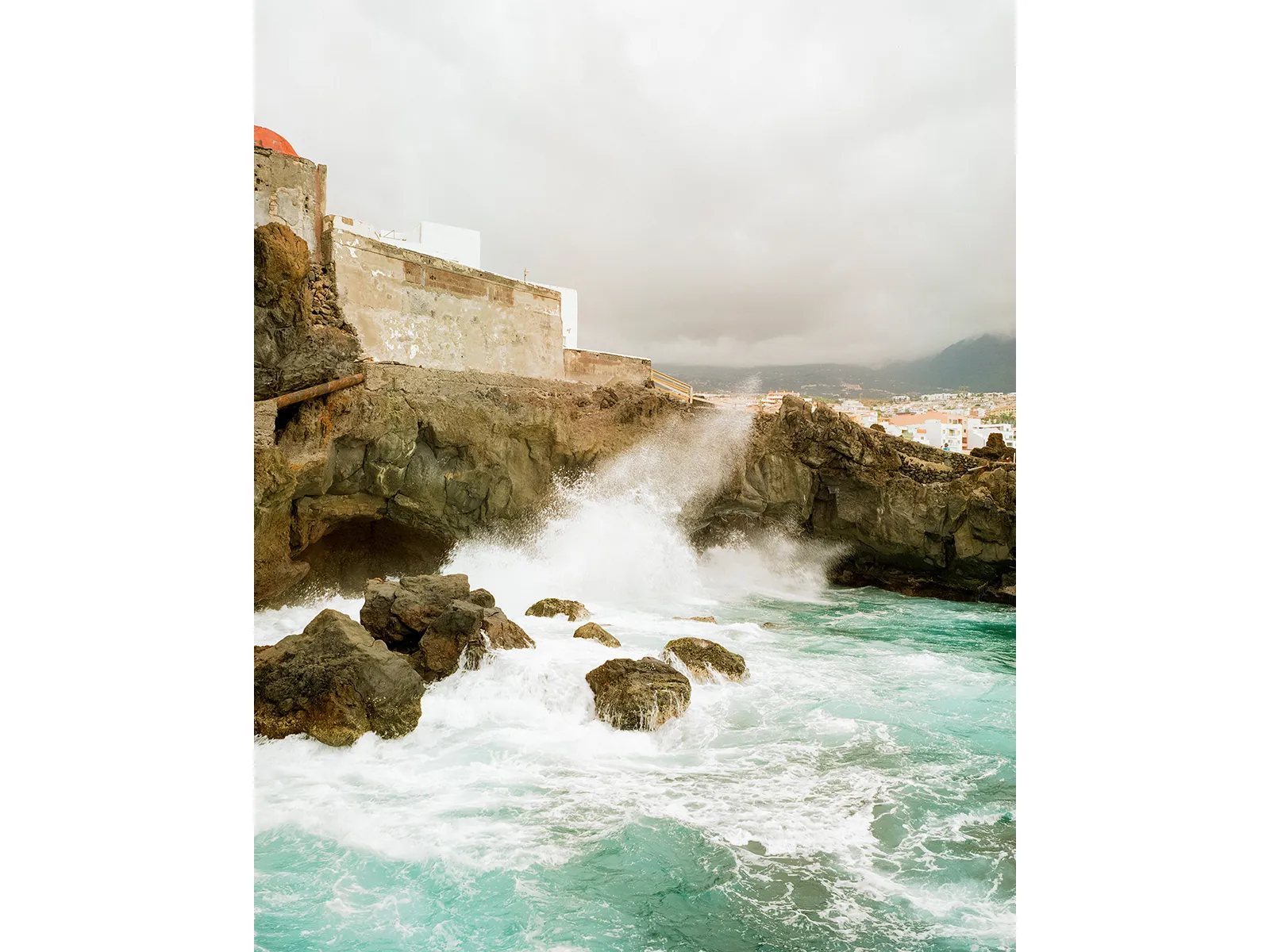 Photo by Philip Reekers