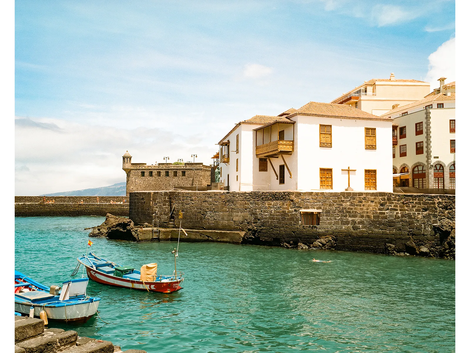 Photo by Philip Reekers